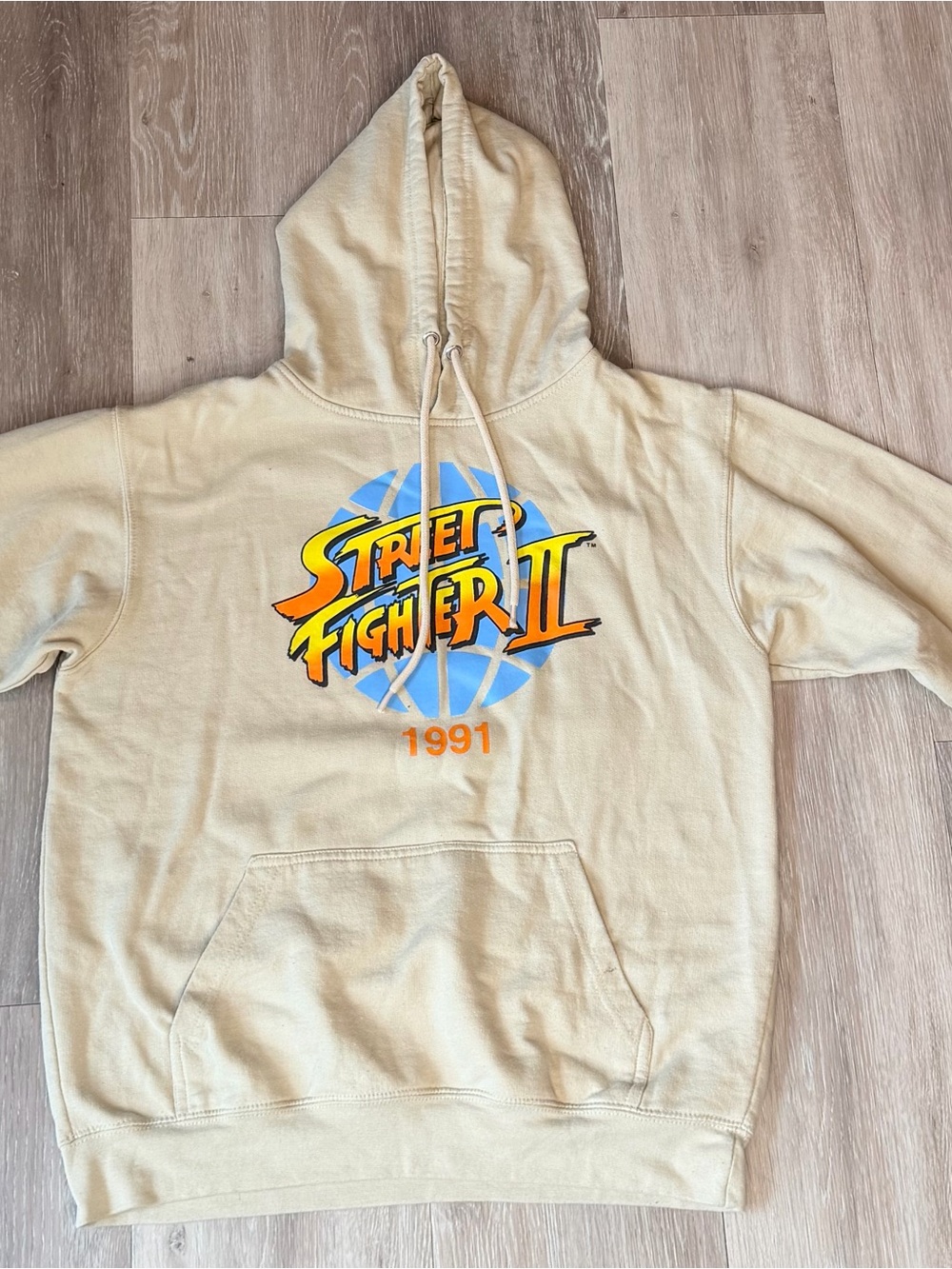 Street Fighter II 1991 Graphic Crewneck Sweatshirt - Beige